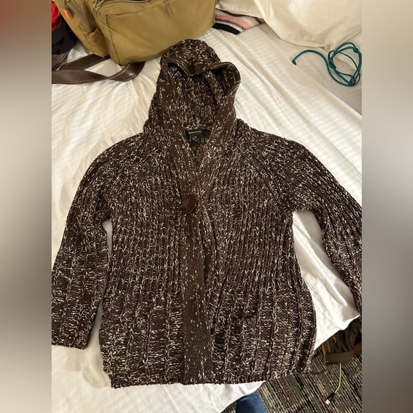 BCBGMAXARIZIA chunky knit hooded cardigan w/single large button closure|Size: M - Picture 2 of 2